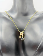 Everyday luxury fashion jewelry lucky clover necklace with durable PVD gold coating in Dubai.
