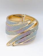 Hypoallergenic gold plated avant-garde hinge bracelet United Arab Emirates.