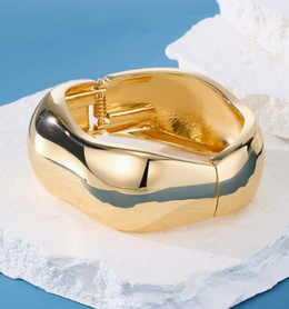The Sculpted Horizon Hinged Cuff | Premium 18K Gold Plated Chunky Bangle | Waterproof & Non-Tarnish