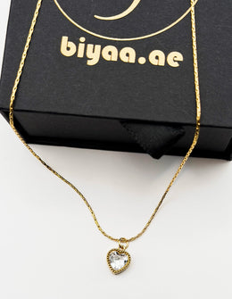 Hypoallergenic non-tarnish dainty everyday jewelry Dubai.