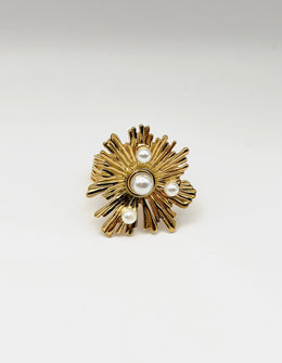 18K gold plated textured vintage pearl sunburst ring by Biya Accessoires.