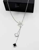 Silver plated triple clover lariat necklace by Biya Accessoires.