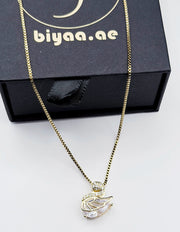 Waterproof non-tarnish artificial gold jewelry swan pendant in a luxury gift box.