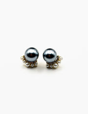 Biya Accessoires Tahitian-gray pearl stud earrings with crystal fan halo.