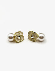Biya Accessoires artificial jewellery online dubai crystal tulip and pearl stud earrings.