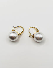 Biya Accessoires artificial jewellery online dubai gold huggie pearl drop earrings.