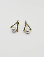 Biya Accessoires gold plated fashion jewelry wishbone pearl earrings for women.