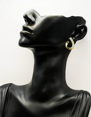 Close-up of premium hypoallergenic imitation jewelry featuring a dual-texture design.