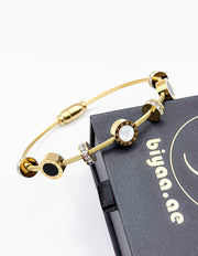 Waterproof non-tarnish artificial gold jewelry in the UAE.