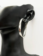 Everyday luxury fashion jewelry high polish hoops by Biya Accessoires Dubai.