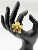 Hypoallergenic non-tarnish high polish fine art flower ring UAE.