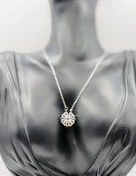 Waterproof silver magnetic folding four leaf clover necklace Dubai.