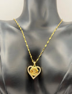 Romantic luxury gold jewelry gift for her in Dubai.