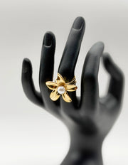 Waterproof gold large botanical bloom with pearl adjustable ring Dubai.