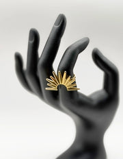 Waterproof gold radiant crown geometric ring for women Dubai.