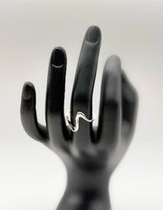 Hypoallergenic non-tarnish high polish architectural abstract ring UAE.