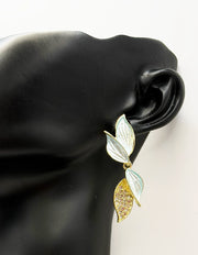 Everyday luxury jewelry uae radiant wing earrings from best jewelry shop in UAE.